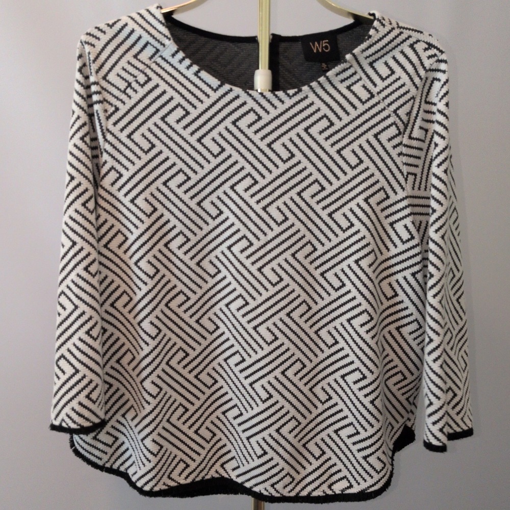 W5 Geometric Knit Top Women XL Black White Greek Key Fringe Blouse Made in USA